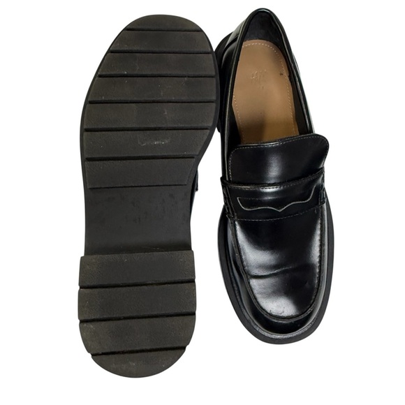 H&M Chunky Black Loafers.
Size 41 - Picture 10 of 11